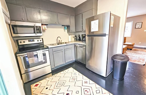 Oakhurst Apartamento | Tranquil Charlotte Retreat