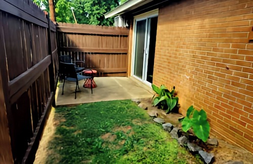 Oakhurst Apartamento | Tranquil Charlotte Retreat