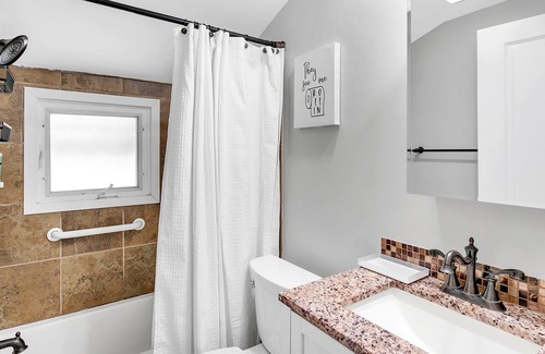 Bellevue Casa | Tranquil City Escape