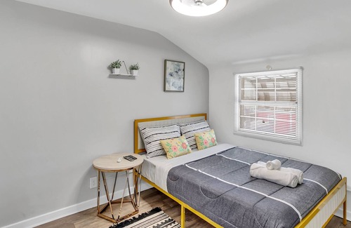 Bellevue Casa | Tranquil City Escape