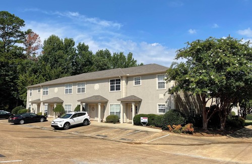 Oxford Condominio | Tranquil Condo close to Jackson Ave