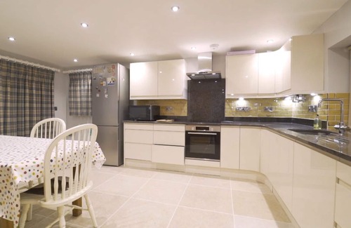 Langport Casa | Tranquil, converted barn annex, spectacular gardens