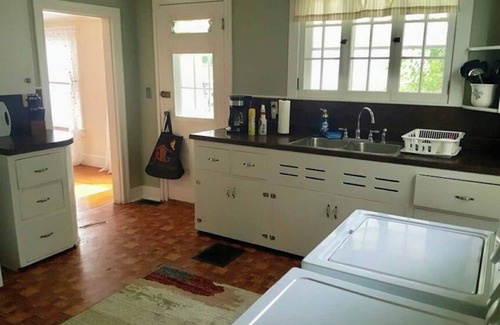 Greenwich Casa | Tranquil Country Home with Small Town Charm