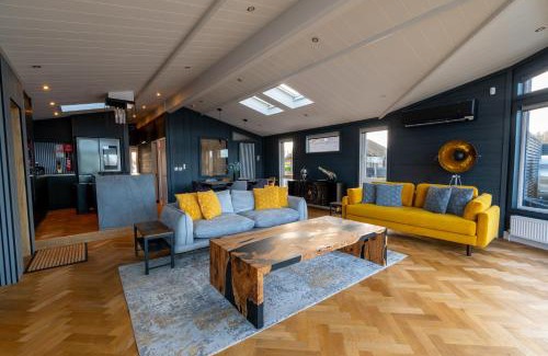 Frognall Casa | Tranquil Cove Spa Lodge