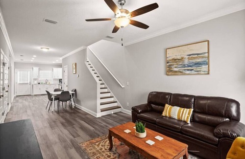Dock Junction Casa | ✅Tranquil & cozy 🌟3 bedroom⚡️Wi-Fi 🔥Gated Community
