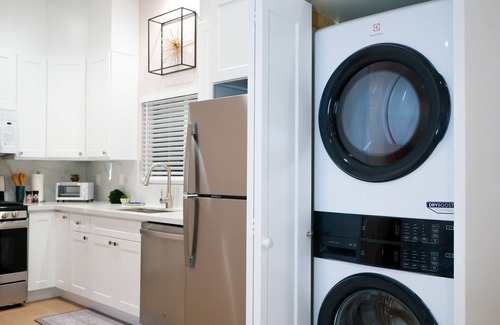 Charter Oak Casa | Tranquil & Cozy Stay – Your Relaxing Home Away from Home