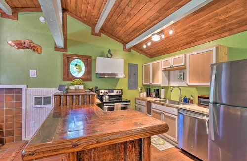 McKenna Cabina | Tranquil + Cozy Yelm Cabin Along Nisqually River!