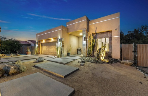 Desert Hot Springs Casa | Tranquil Desert Retreat Gorgeous Home