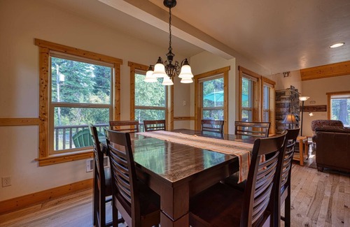 McCall Cabina | Mountain Air Getaway- The Tranquil Aspens