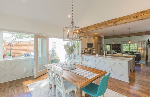 Chattanooga Casa | Tranquil Downtown Retreat - 4 Minutes to Aquarium & Coolidge Park!