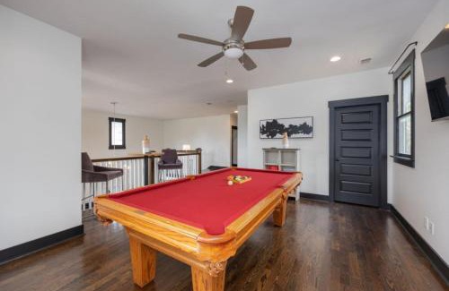 Historic Edgefield Casa | Tranquil East Nash Escape - Pool Table