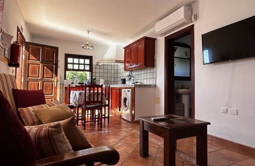 Los Llanos Cabaña | Casa Pedro: Confort y Tranquilidad con Vistas a La Caldera en La Palma