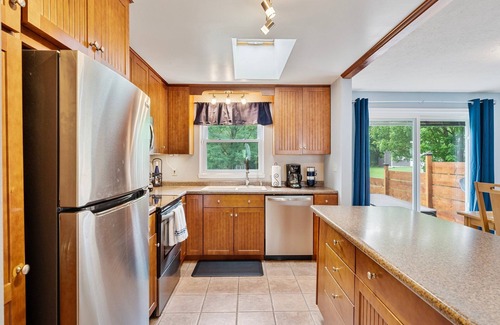Romulus Casa | Tranquil Escape; Hot Tub~Lake Access~Views
