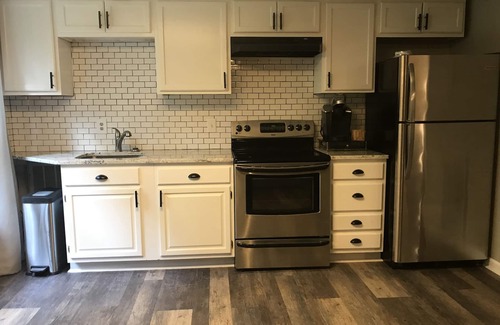 Prosperity Church Road Apartamento | Tranquil Escape ~ Modern 1BD Suite en Greenway