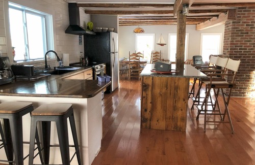 Eastern Vermont Otro | Tranquil farmhouse in charming Lake Elmore. Swim, Hike, Bike and Ski