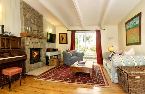 Termeil Otro | Tranquil farmhouse with sea view, dog friendly