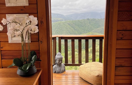 Wilderness Casa | Tranquil forest retreat -Panoramicmountain views