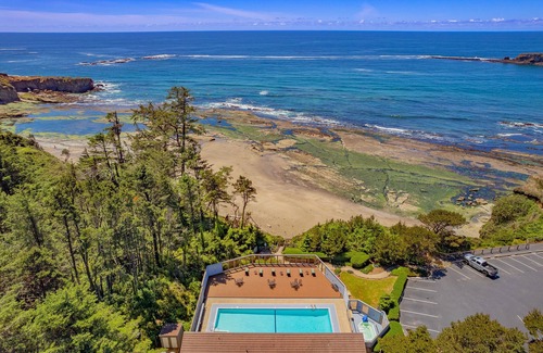 Otter Rock Apartamento | Tranquil Forest-View Studio with Kitchen