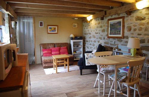 Landelles-et-Coupigny Cabaña | Escapada tranquila al campo - acogedora cabaña independiente con cocina