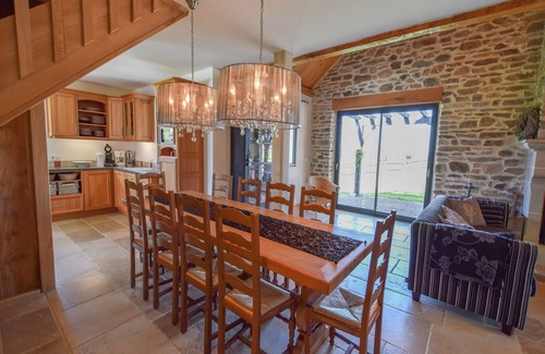 Saint-Medard-d'Excideuil Villa | Chalet de lujo con sauna privada y piscina