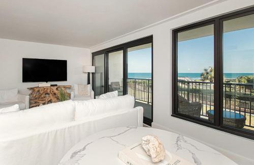 Litchfield by the Sea Casa | Tranquil Getaway 2BR Ocean Views Onsite Amenities