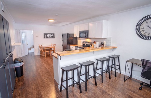 Midtown Apartamento | Tranquil Getaway 3br/2ba Near Downtown