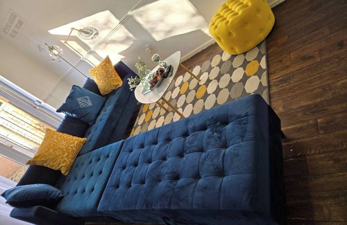 Featherstone Casa | Tranquil Getaway in Wolverhampton - Perfect for Relaxation