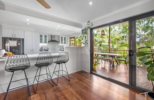 Redcliffe Casa | "Tranquil Hideaway in Central Redcliffe"
