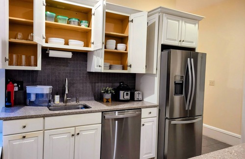 Mid-Cambridge Apartamento | Tranquil home loved by repeat guests, Harvard Square
