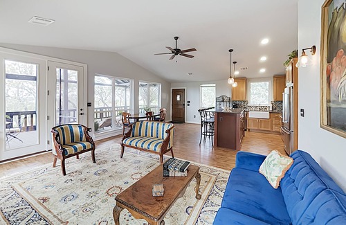 Dripping Springs Cabina | Tranquil “Interlude Cottage” on 20 Acres w/ Seasonal Creek