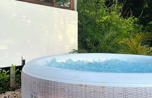 Belén de Nosarita Apartamento | Tranquil Jungle Retreat in the Hills, Close to Samara