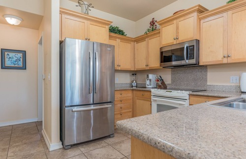 Ko Olina Condominio | Tranquil Kai Lani 8B: 3BR w/Pool Views, Resort Amenities, Ideal for Families