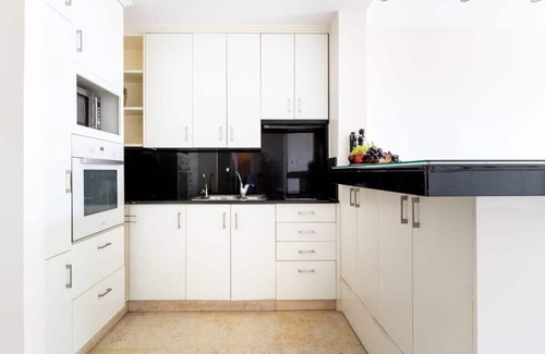 Mamilla Apartamento | King David Luxury 1BR/Pool/Parking/breakfast