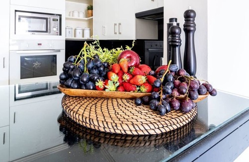 Mamilla Apartamento | King David Luxury 1BR/Pool/Parking/breakfast