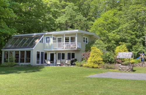 Pittsfield Casa | Escapada tranquila de la casa del lago en el lago Onota