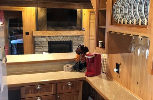 Town of Macomb Casa | Tranquil lake side cabin on Black Lake