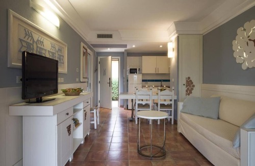 Pula Apartamento | Tranquil Lantana Resort 2 Bedroom Apartments for 7 People