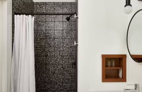 Stowe Area Hotel | Tranquil Lodge in the Heart of Town | Walk to Trails, Shops & Cafés