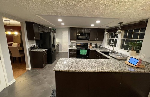 Sterling Casa | Tranquil Luxury: 5-BR Haven in a Quiet Cul-de-Sac