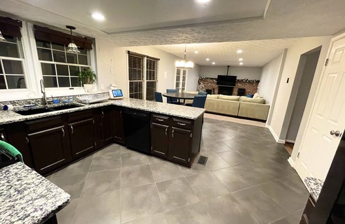 Sterling Casa | Tranquil Luxury: 5-BR Haven in a Quiet Cul-de-Sac