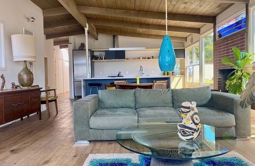 Point Richmond Casa | Tranquil Mid Century SF Gem. Beautiful Bay Views. Centrally Located. Walkable