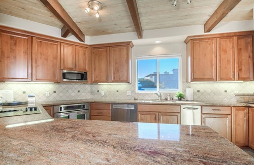 Watsonville Casa | Tranquil Modern 4-bedroom Beach House with WiFi in Santa Cruz County