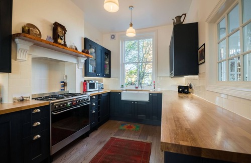 Ferndale Apartamento | Tranquil Oasis by Pop Brixton by UnderTheDoormat