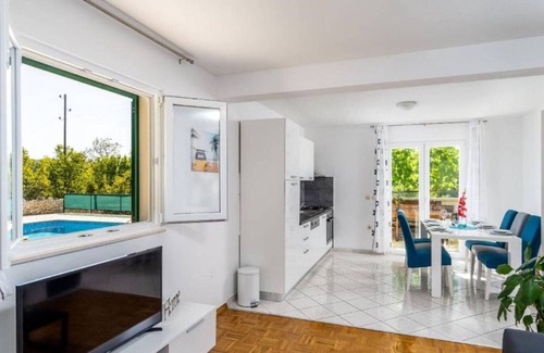 Primorski Dolac Casa | Tranquil Oasis Holiday Home Primorski Dolac with Pool - Three Bedroom Holiday Home with Pool