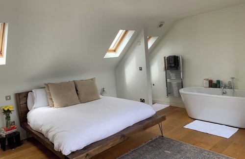 Mortlake Casa | Tranquil oasis in Chiswick Homefields