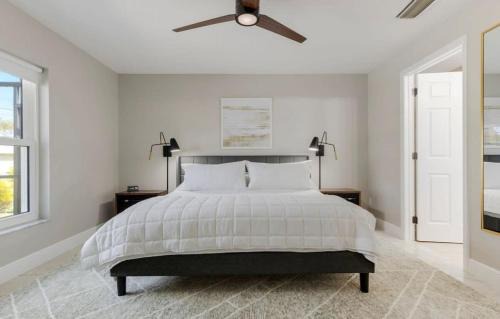 Diplomat Casa | Tranquil Palms Heated Pool Spa Outdoor TV & More