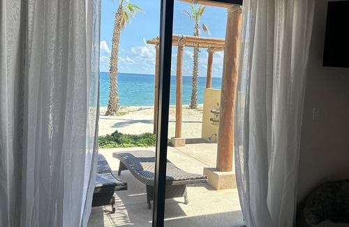 La Ribera Casa | "Tranquil Palms Retreat"