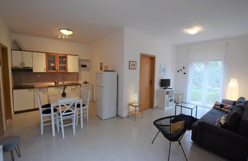 Mandre Casa | Escapada tranquila junto a la piscina