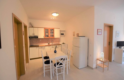 Mandre Casa | Escapada tranquila junto a la piscina