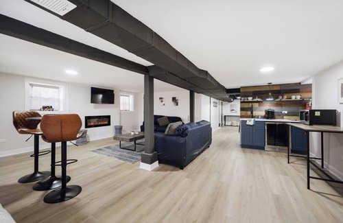 Chicago Apartamento | Tranquil Portage Park Stay